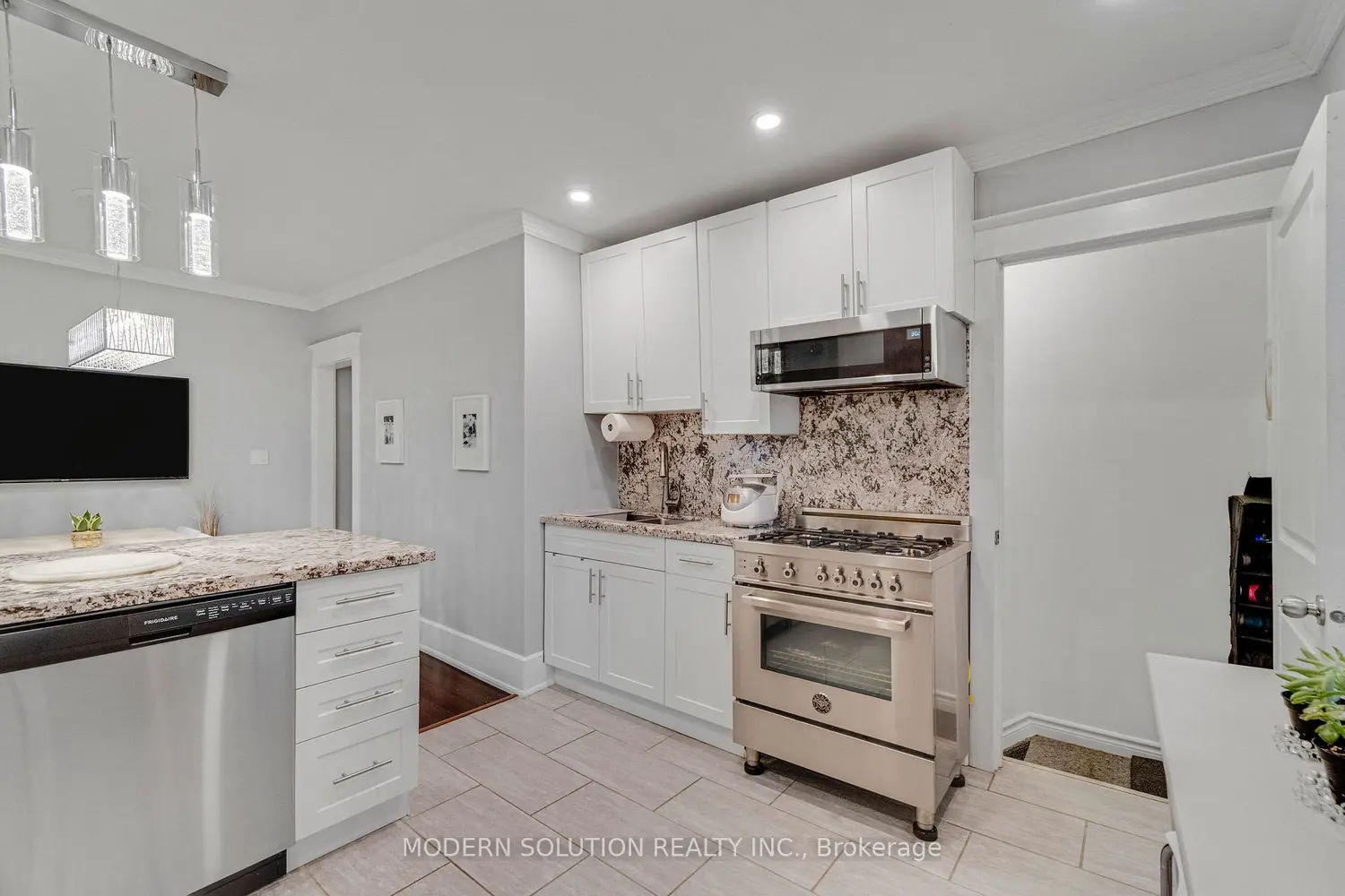 Additional image 7 of 741 Milverton Boulevard