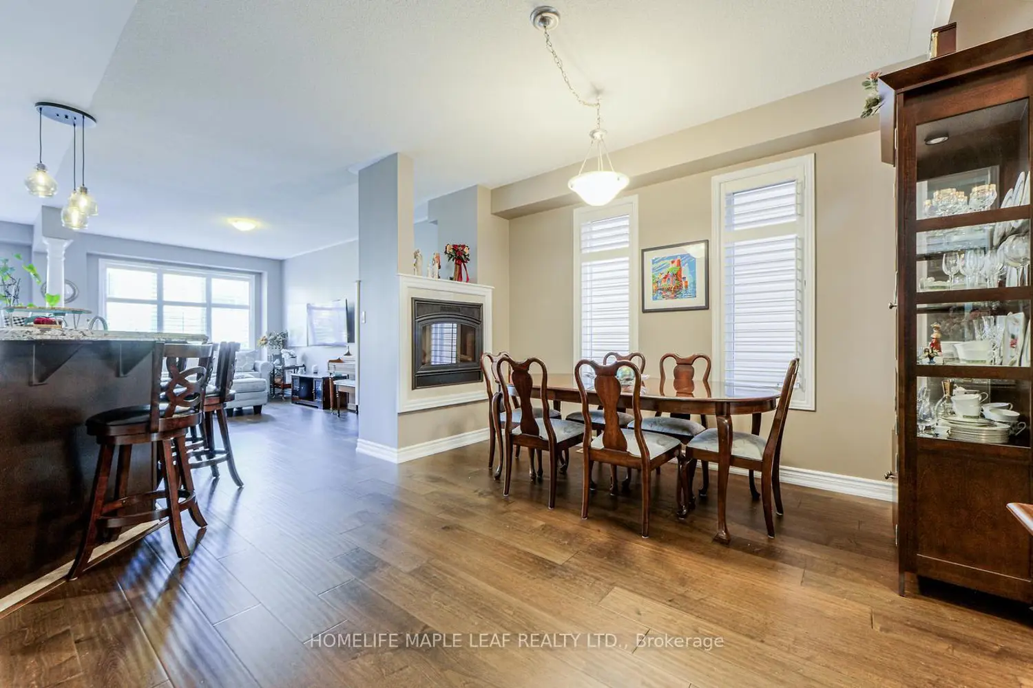 65 Cathedral Court photo 3