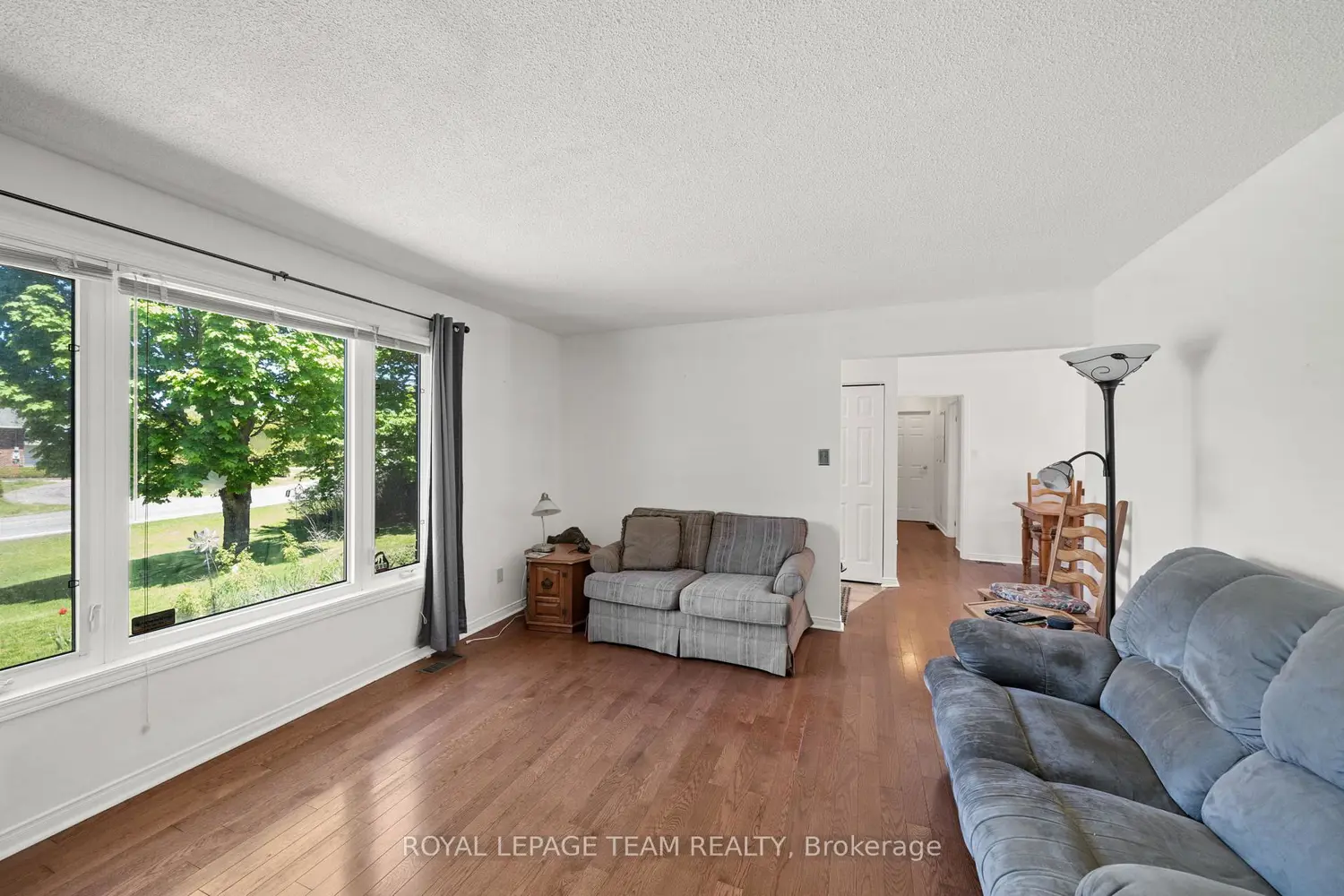 3383 Elizabeth Street photo 3