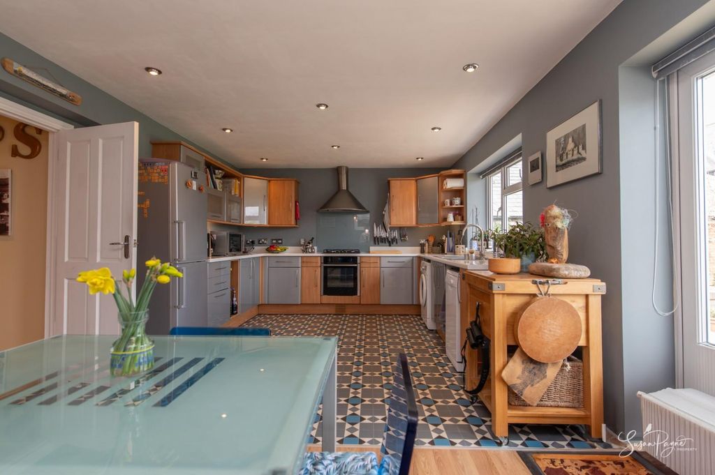 Additional image 4 of 3 bed detached bungalow for saleCopse Lane, Freshwater PO40