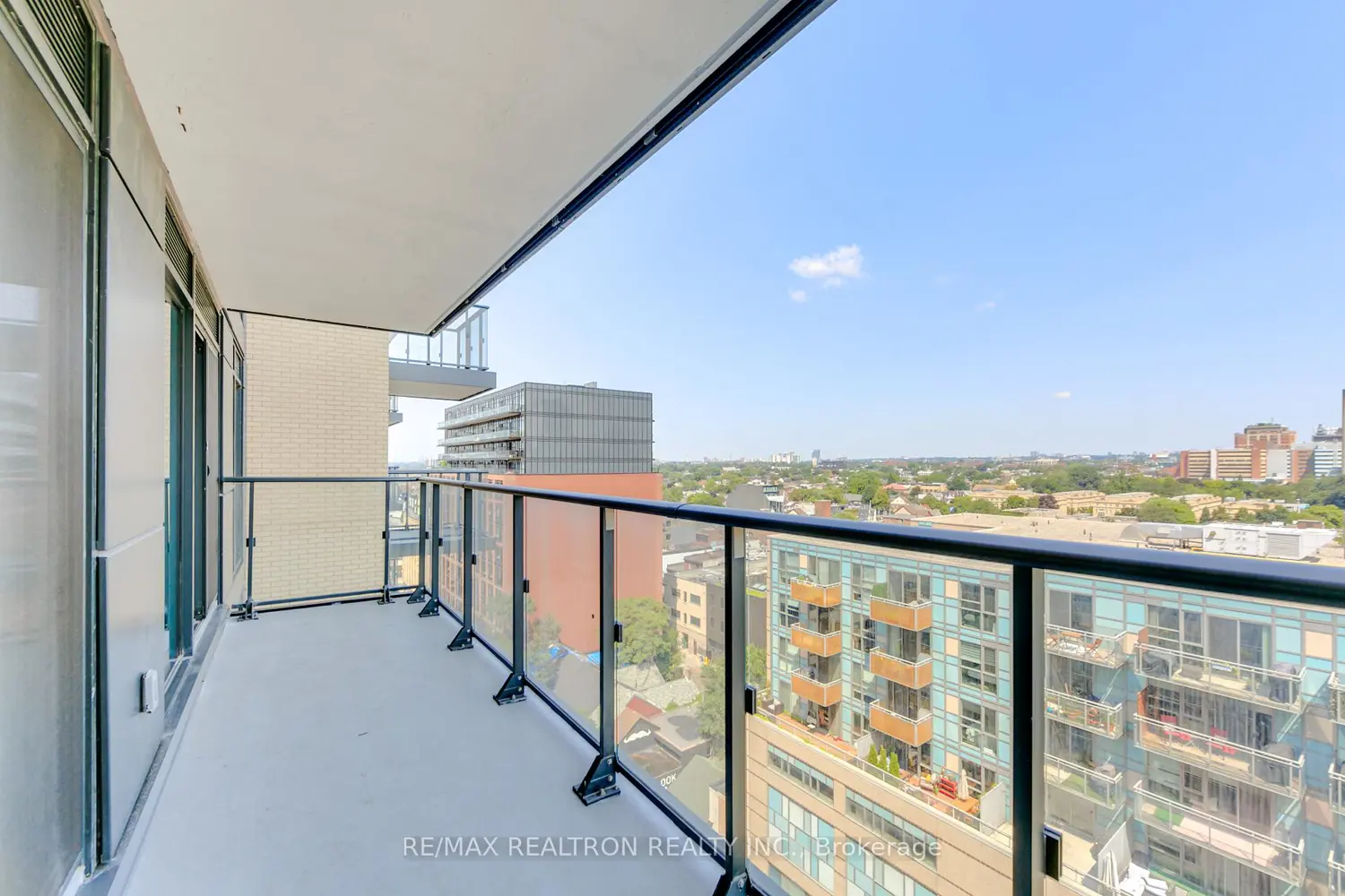 Additional image 16 of 543 Richmond Street 1402