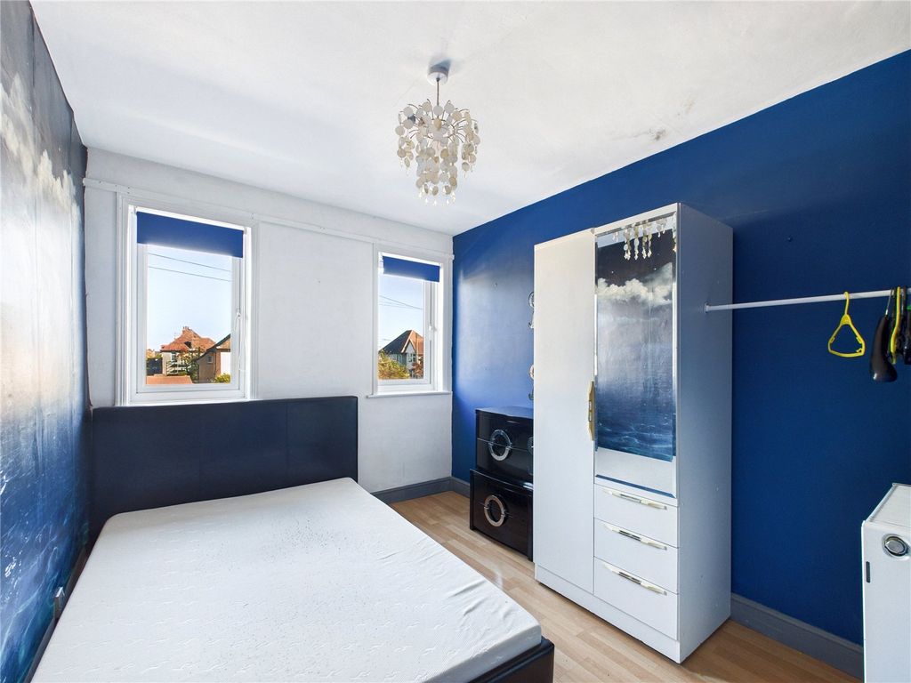 Additional image 4 of 1 bed flat for salePrinces Road, Felixstowe, Suffolk IP11