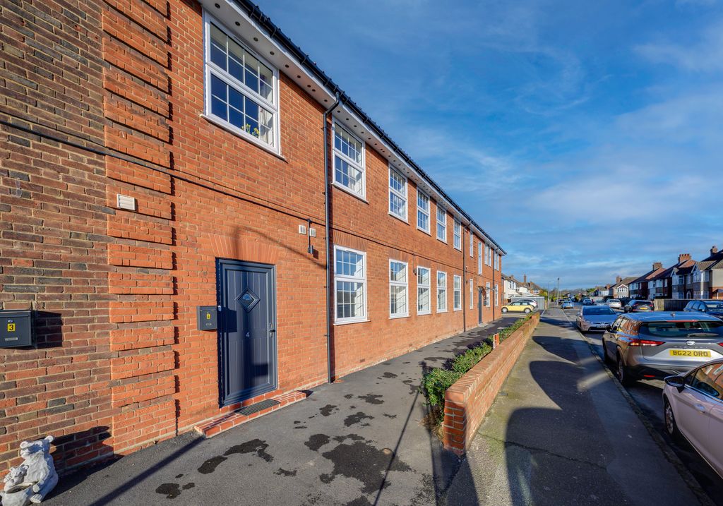 Additional image 14 of 2 bed flat for saleBeacon House, High Road West, Felixstowe IP11