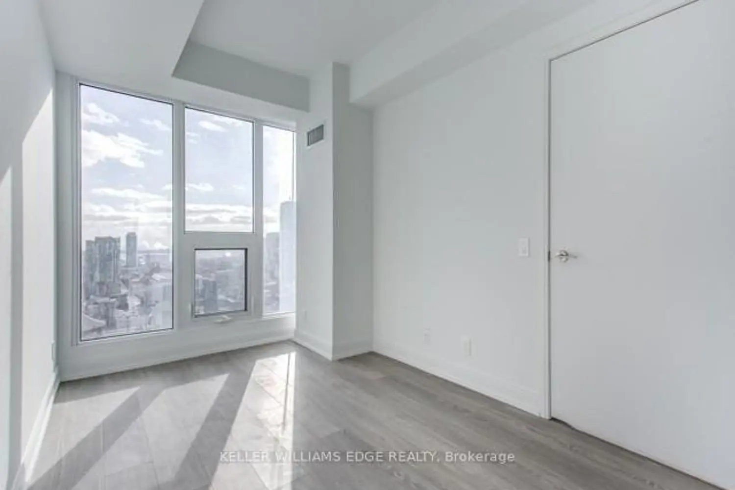 Additional image 2 of 181 Dundas Street 1208