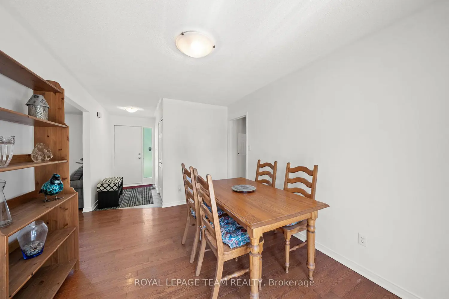 3383 Elizabeth Street photo 4