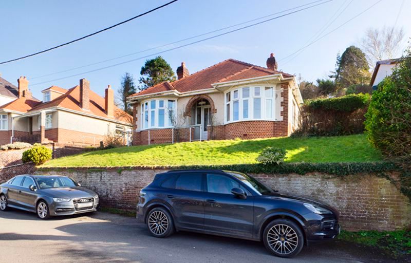3 bed detached bungalow for saleTripenhad Road, Ferryside SA17