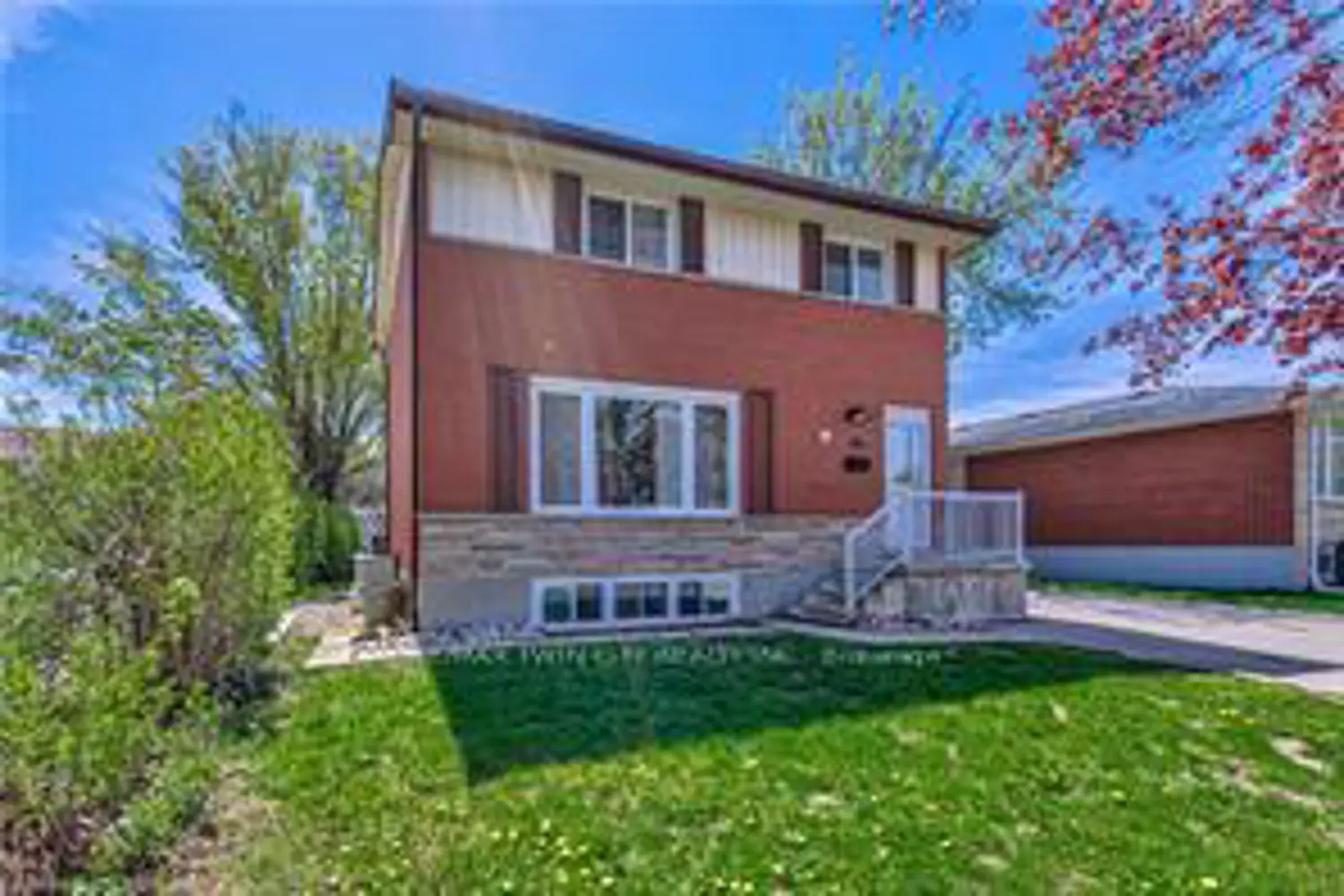 37 Gottscheer Court photo 2