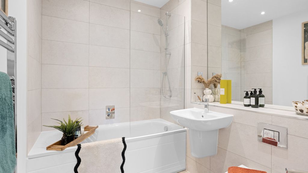 Additional image 8 of 2 bed flat for saleBronze Walk, Erith DA8