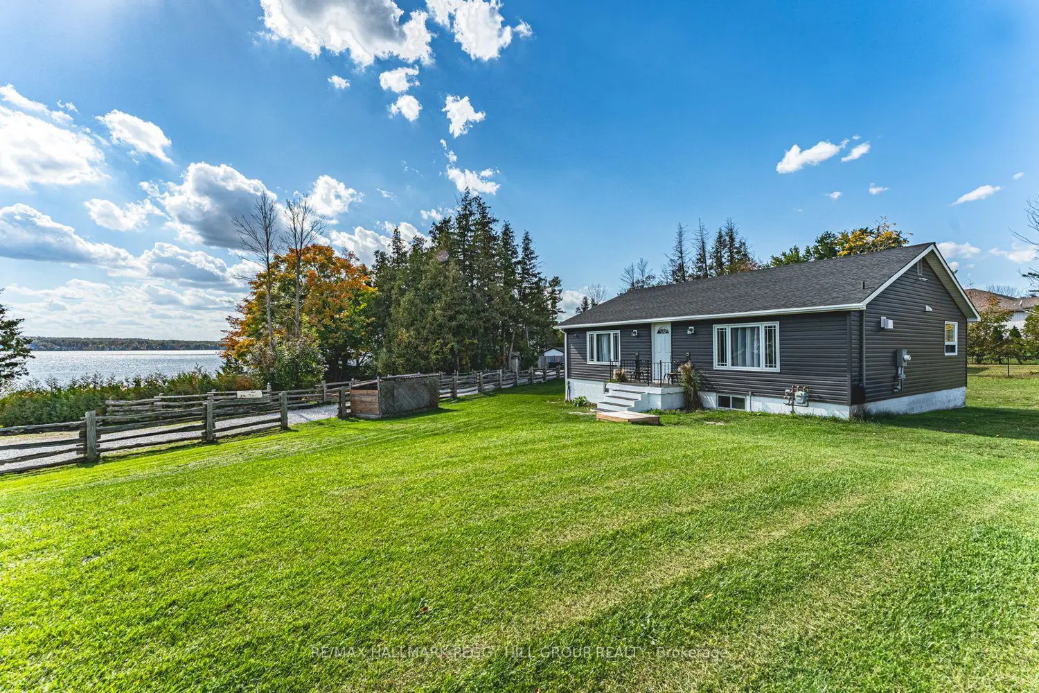 5724 Penetanguishene Road photo 2