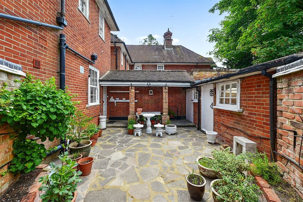 Additional image 5 of 2 bed flat for saleStockton Avenue, Fleet, Hampshire GU51