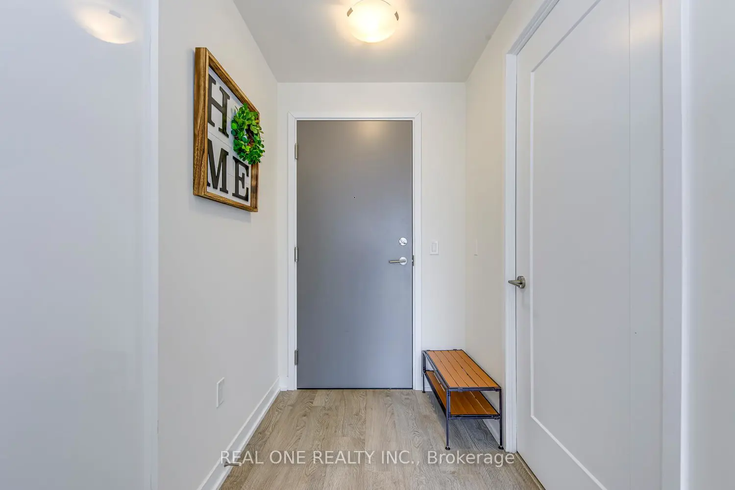 Additional image 3 of 99 John Street 1001