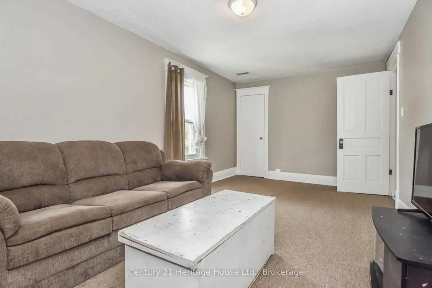 153 St. Andrews Street photo 5