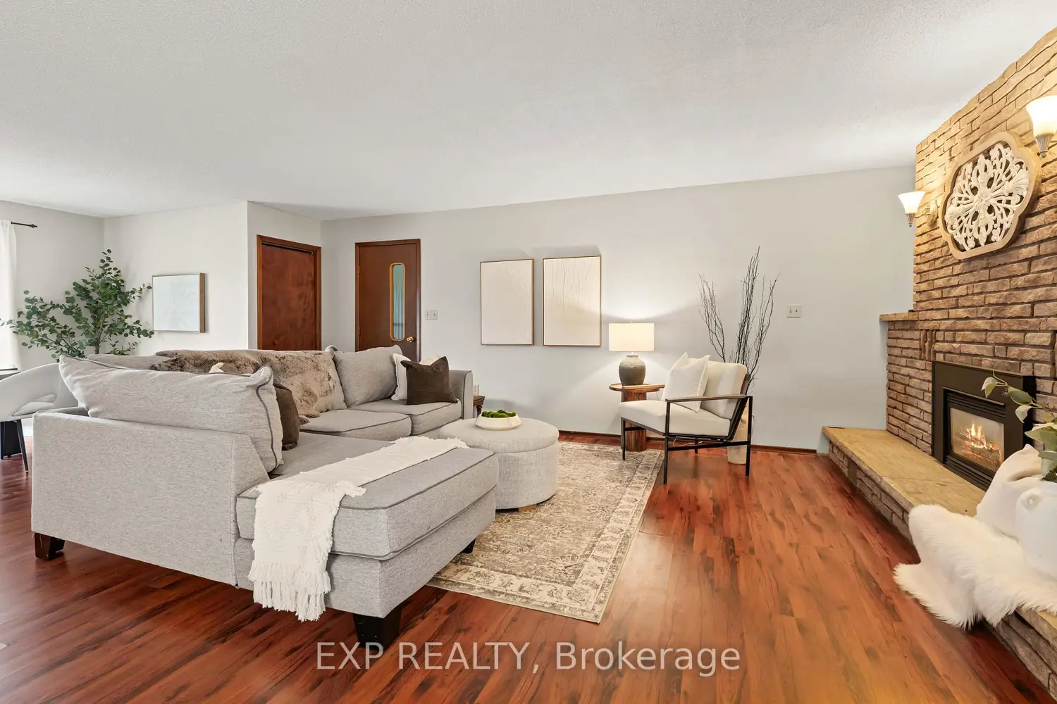 308 John Street photo 2