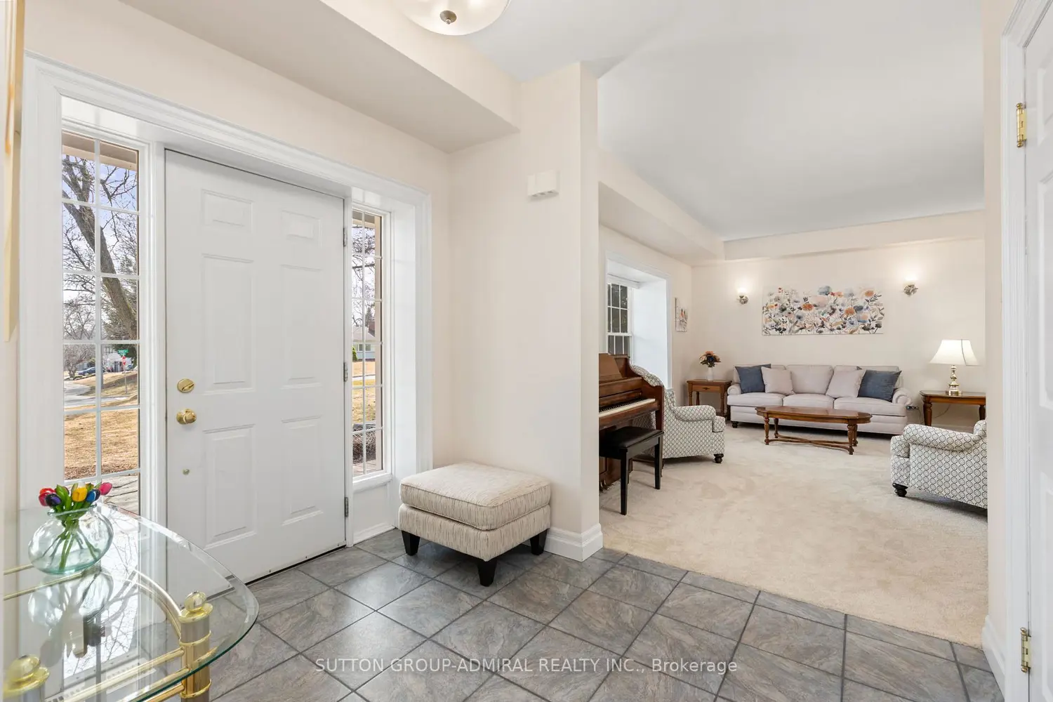54 Starlight Crescent photo 4