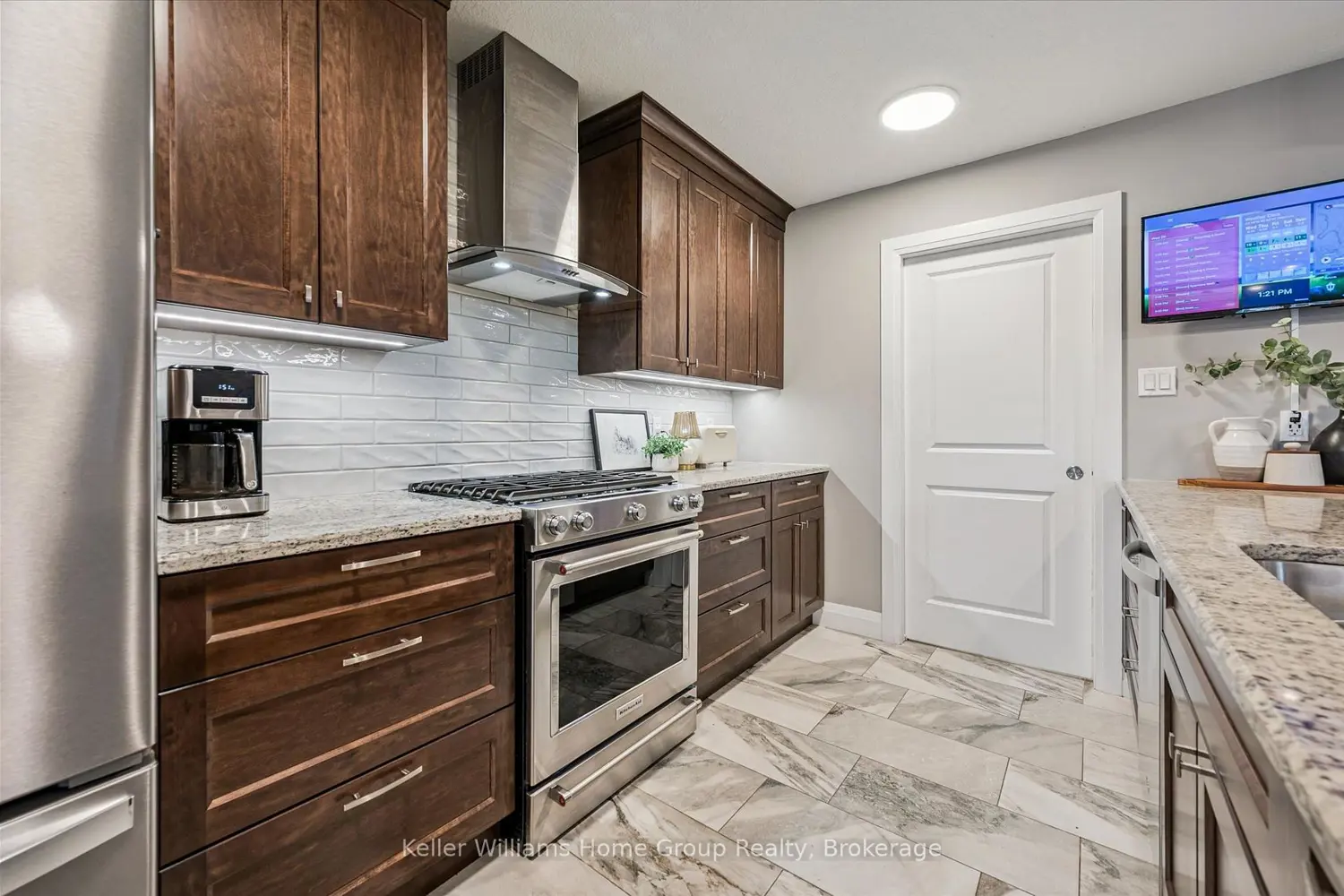 163 Halls Drive photo 3
