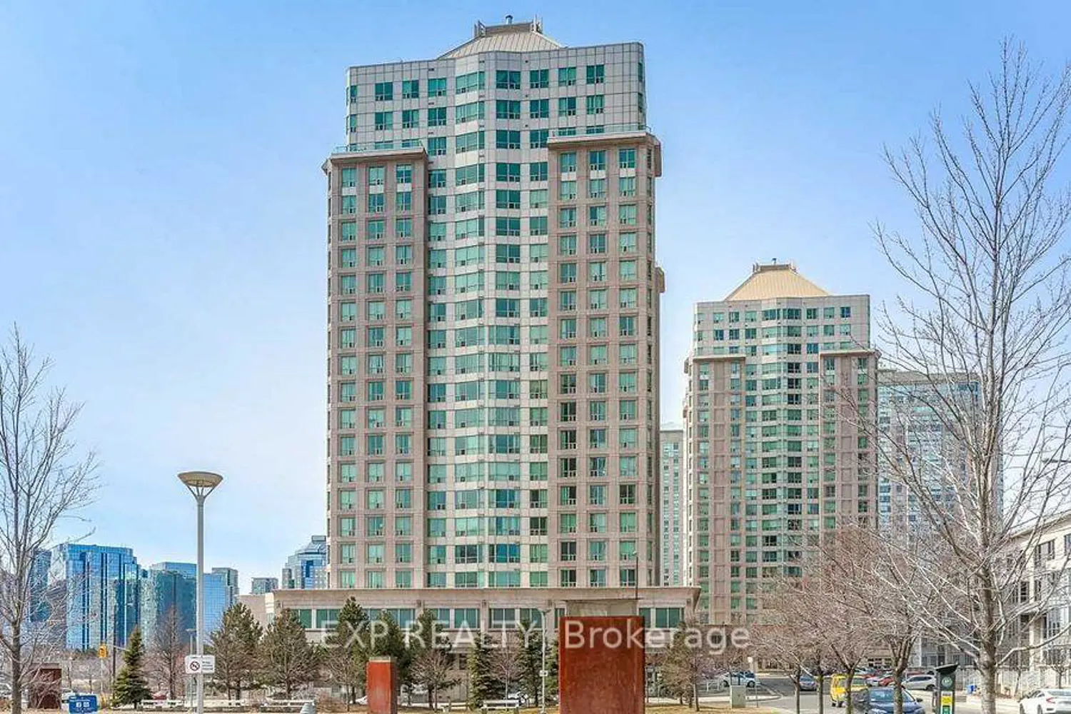8 Lee Centre Drive Ph207
