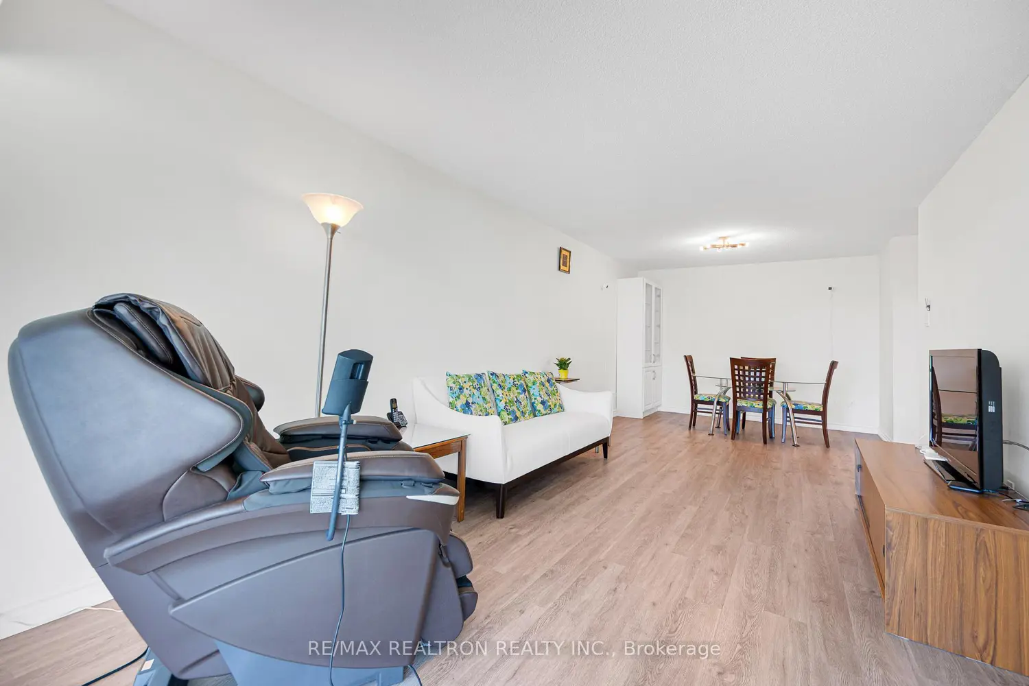Additional image 7 of 7805 Bayview Avenue 910