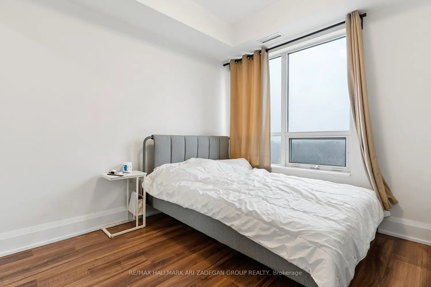 Additional image 9 of 120 Harrison Garden Boulevard 907