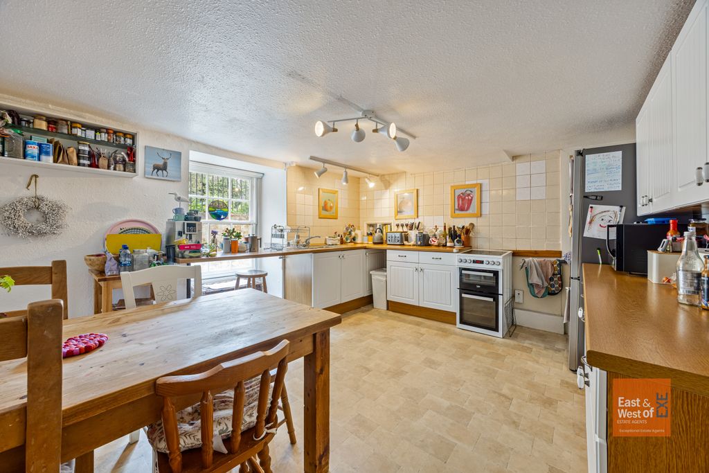 Additional image 7 of 5 bed flat for saleThe Retreat Drive, Topsham, Exeter EX3