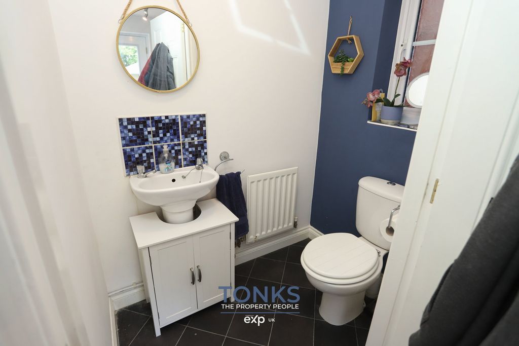 Additional image 18 of 5 bed detached house for saleCavalier Drive, Halesowen B63