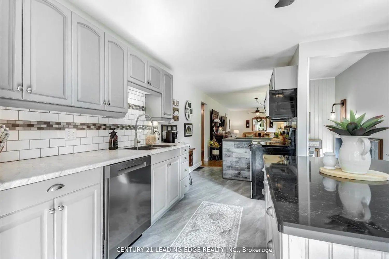 281 Crawford Road photo 3