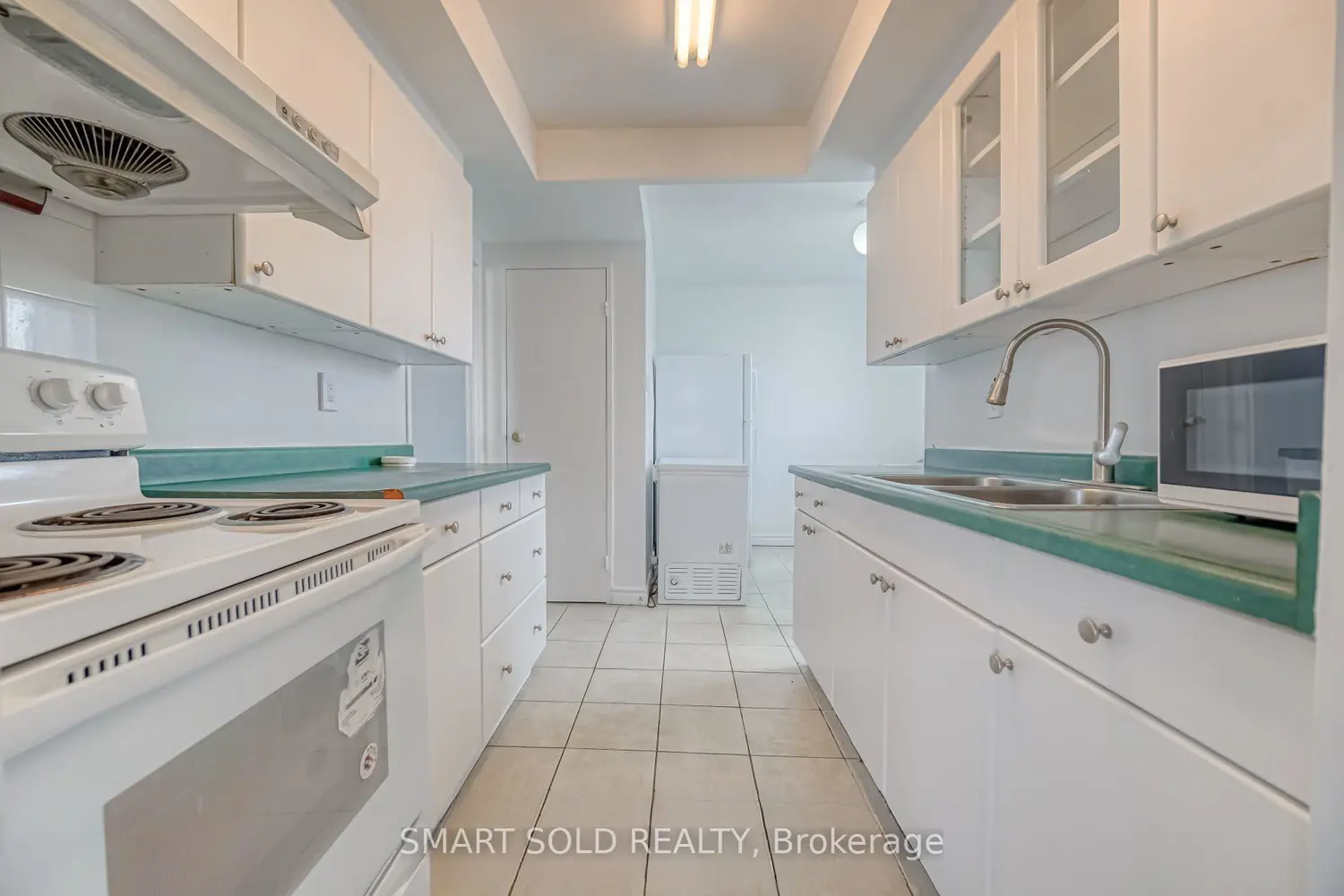 Additional image 11 of 10 Stonehill Court 1009