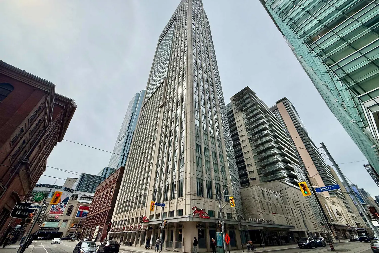 210 Victoria Street 717
