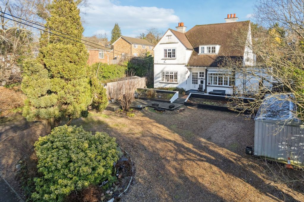 3 bed flat for saleAmersham Road, Gerrards Cross SL9