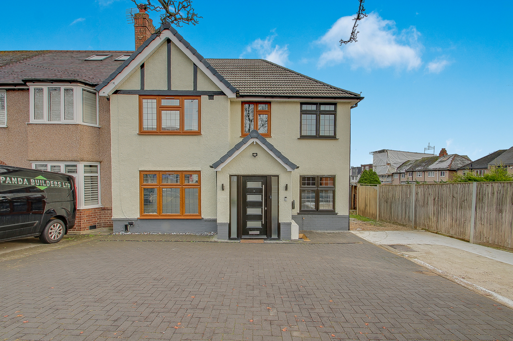 5 bed end terrace house for saleBurwell Avenue, Greenford UB6