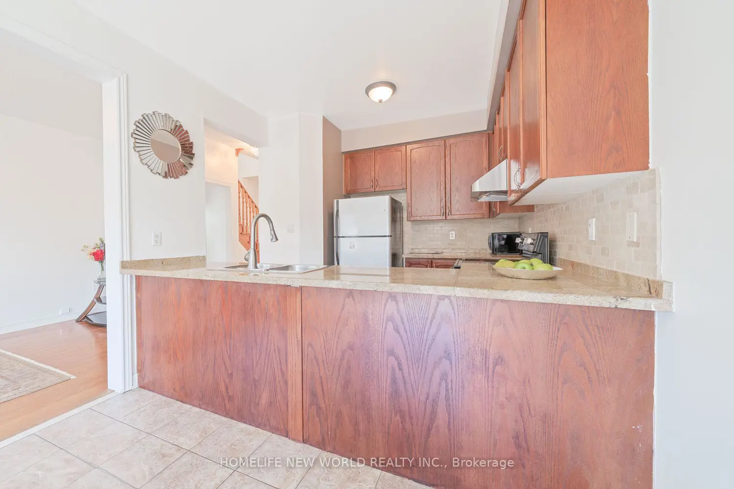 47 Ozner Crescent photo 5