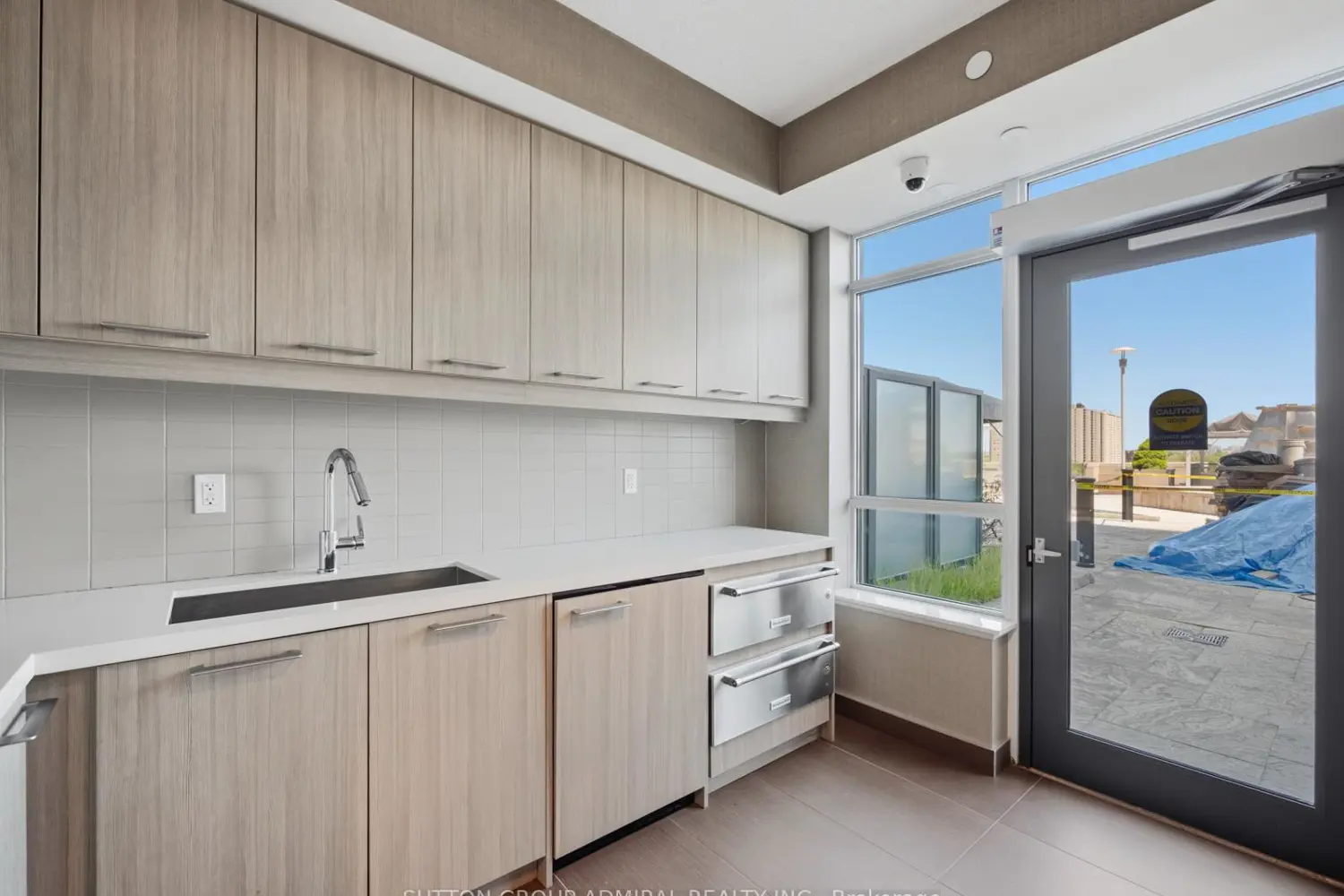 Additional image 13 of 35 Fontenay Court 606