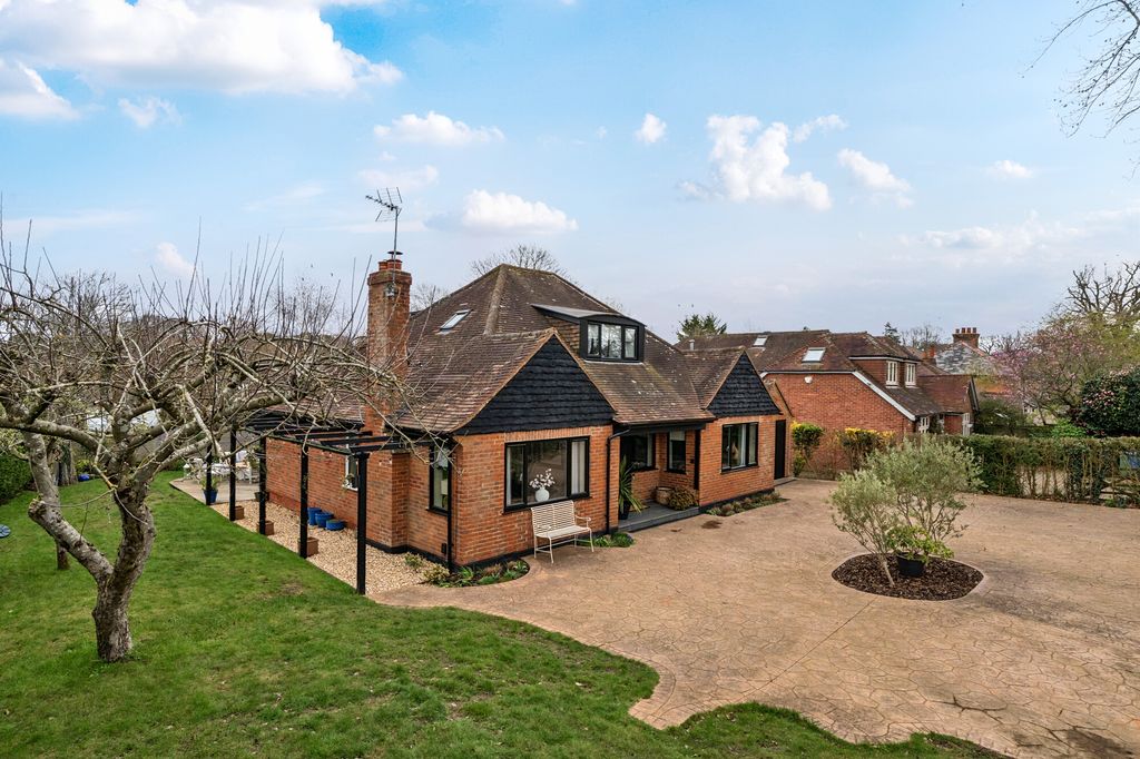4 bed detached house for saleGally Hill Road, Church Crookham GU52