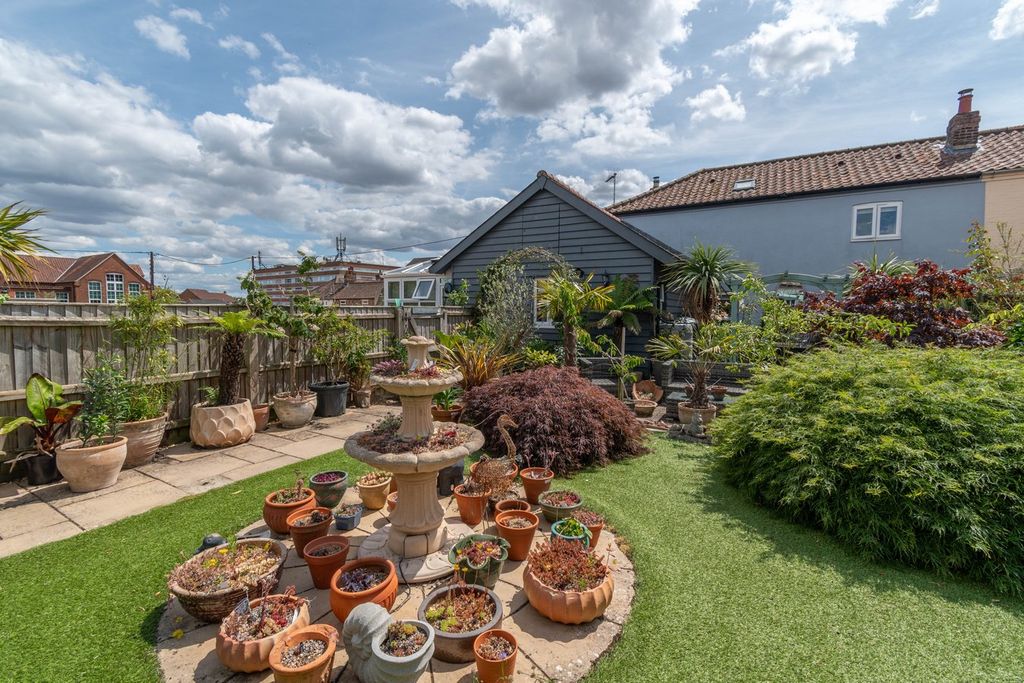Additional image 16 of 4 bed semi-detached house for saleGladstone Road, Fakenham NR21