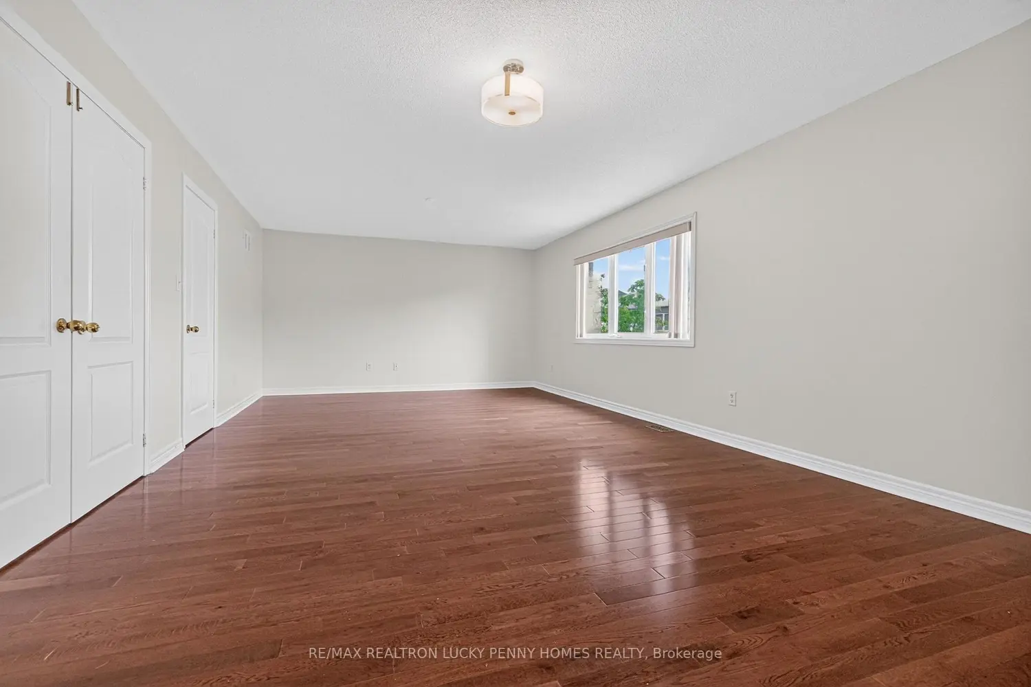 Additional image 12 of 17 Coral Cove Court