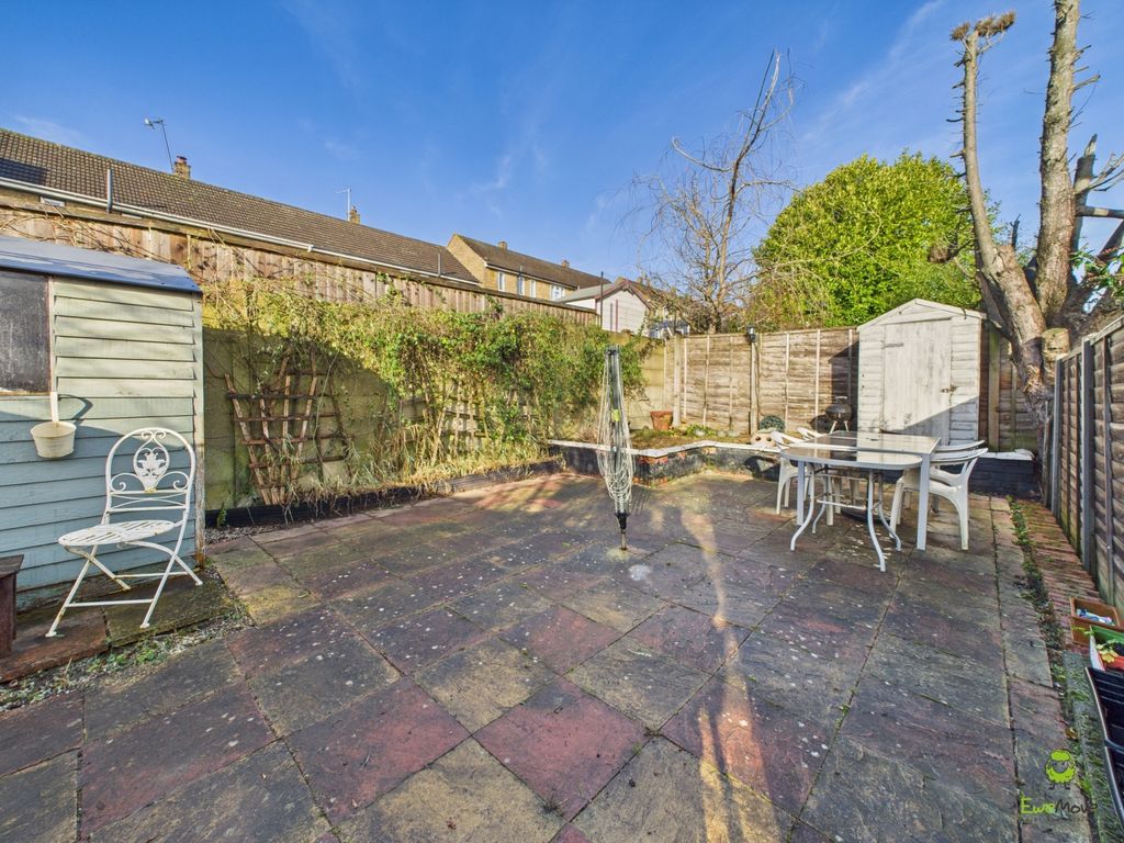 2 bed maisonette for saleRanworth Close, Erith, Kent DA8 photo 2