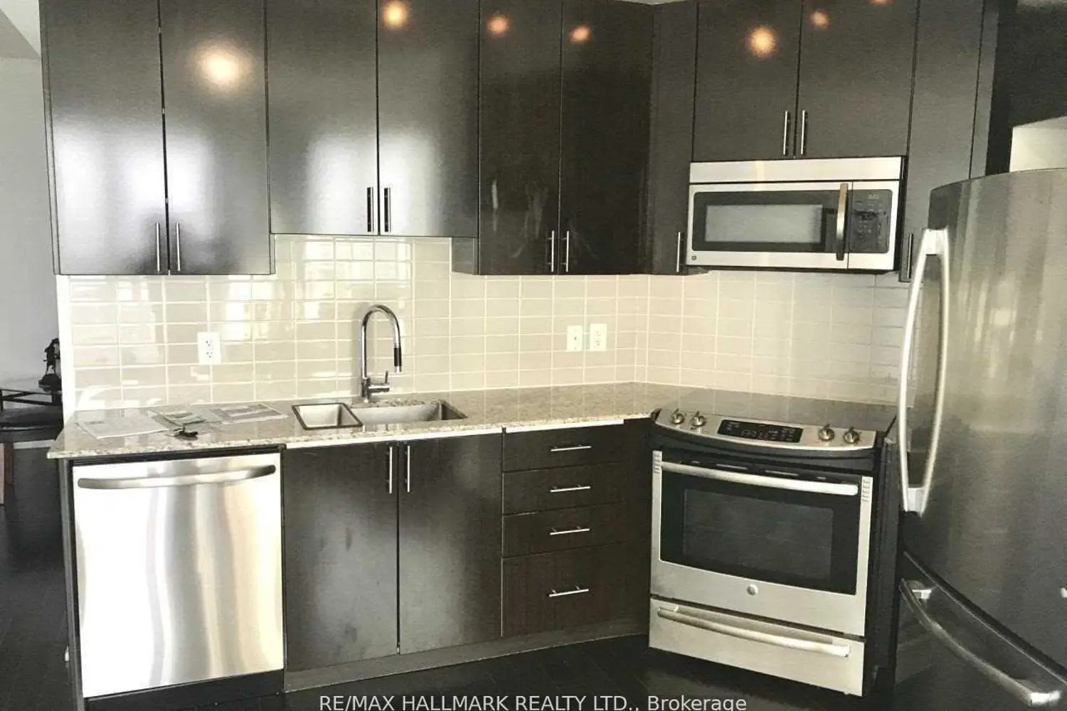 Additional image 4 of 7161 Yonge Street 2432