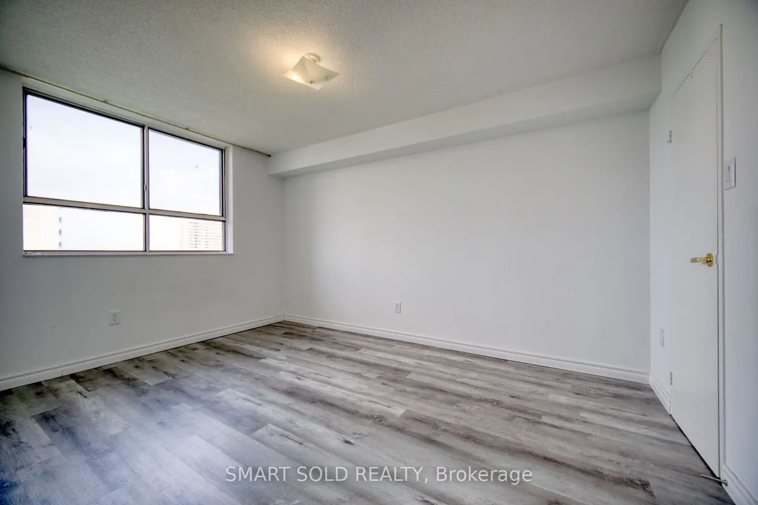 Additional image 5 of 10 Stonehill Court 1009