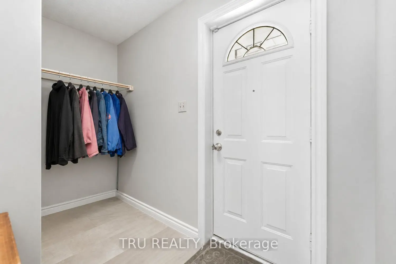 Additional image 3 of 2336 Orient Park Drive 16