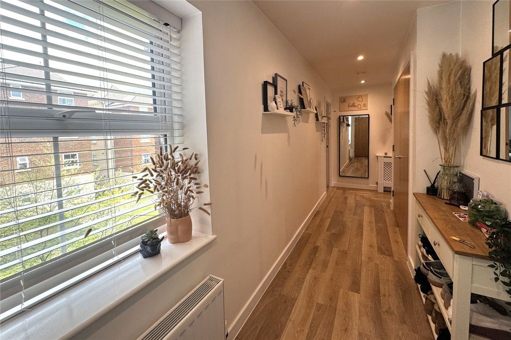 Additional image 13 of 2 bed flat for saleMaybery House, Sopwith Drive, Farnborough, Hampshire GU14