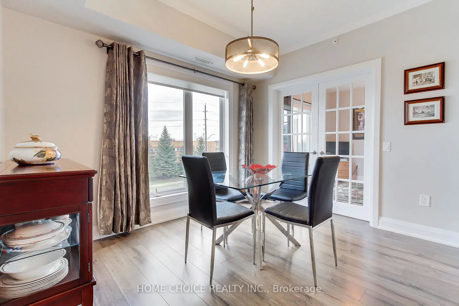Additional image 6 of 720 Yonge Street 301