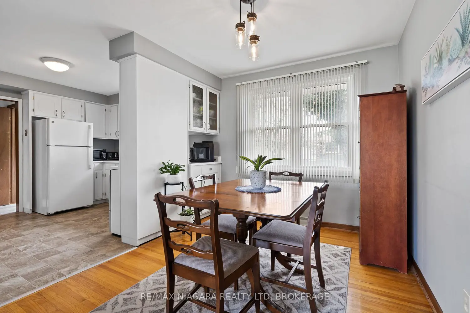 16 Croydon Drive photo 4