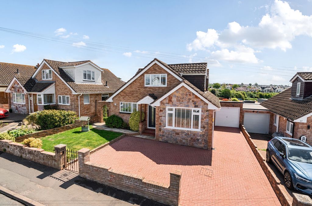 3 bed link detached house for saleHalsdon Avenue, Exmouth, Devon EX8