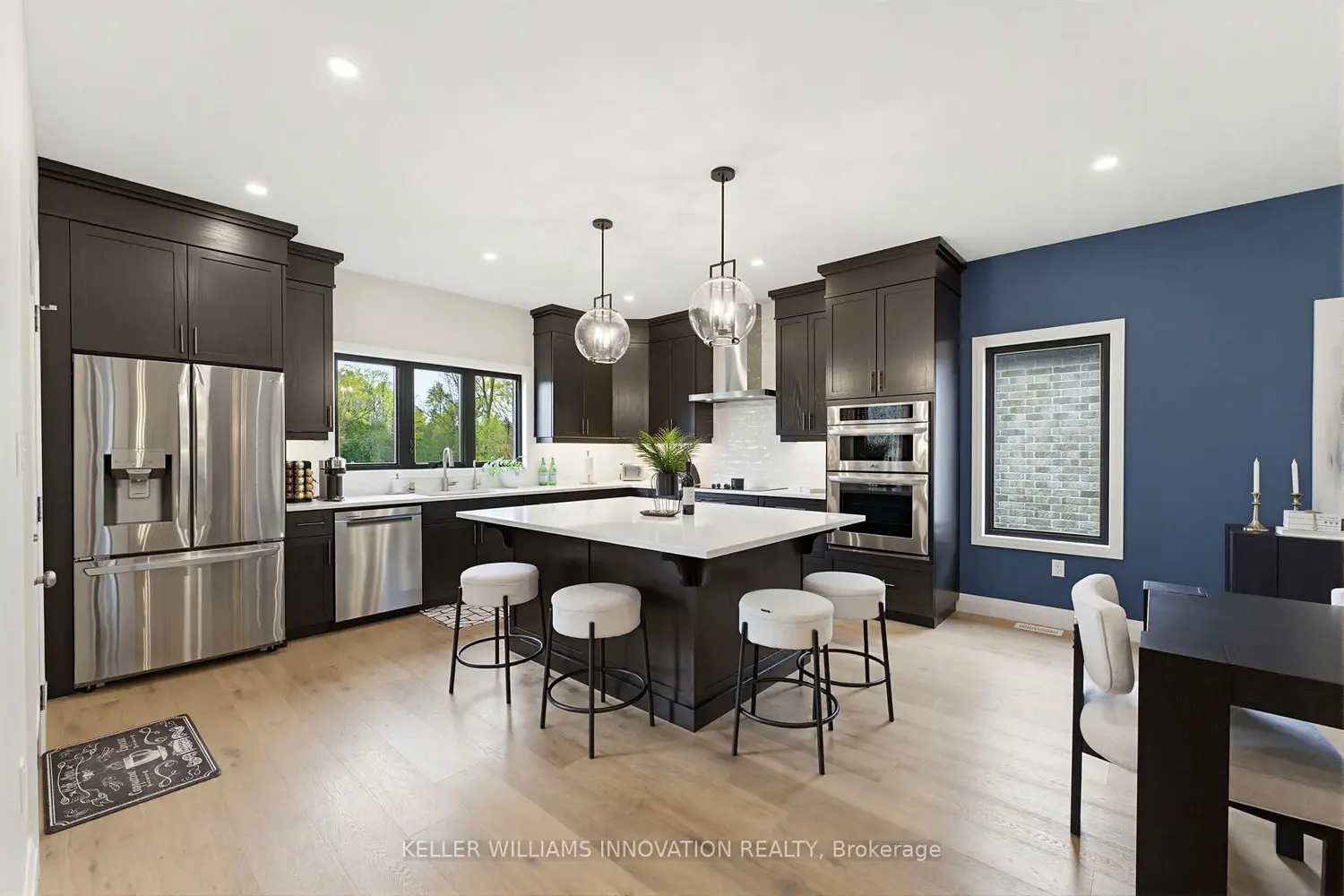 37 Gilmer Crescent photo 2