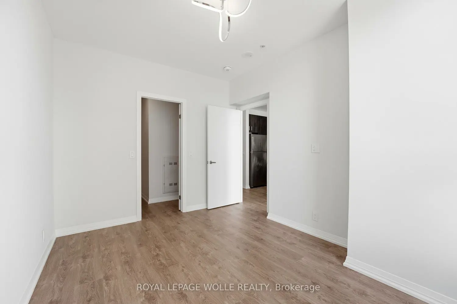 Additional image 8 of 104 Garment Street 16
