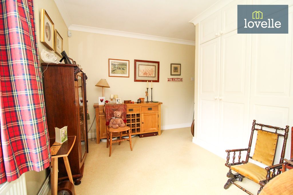 Additional image 16 of 3 bed detached bungalow for saleWelholme Avenue, Grimsby DN32