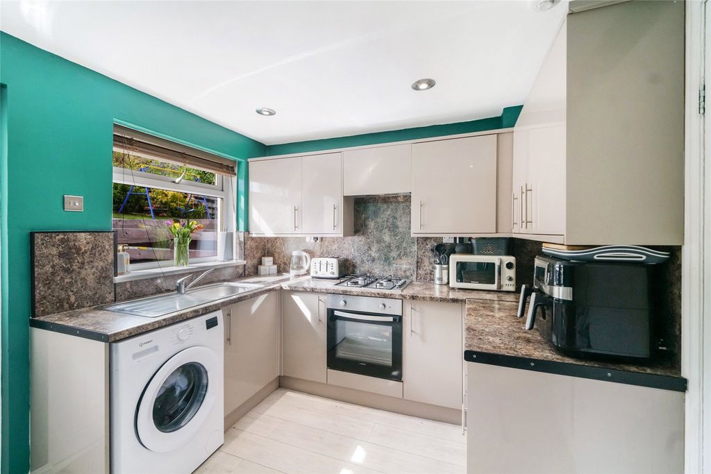 Additional image 6 of 2 bed terraced house for saleLuss Avenue, Greenock, Inverclyde PA15
