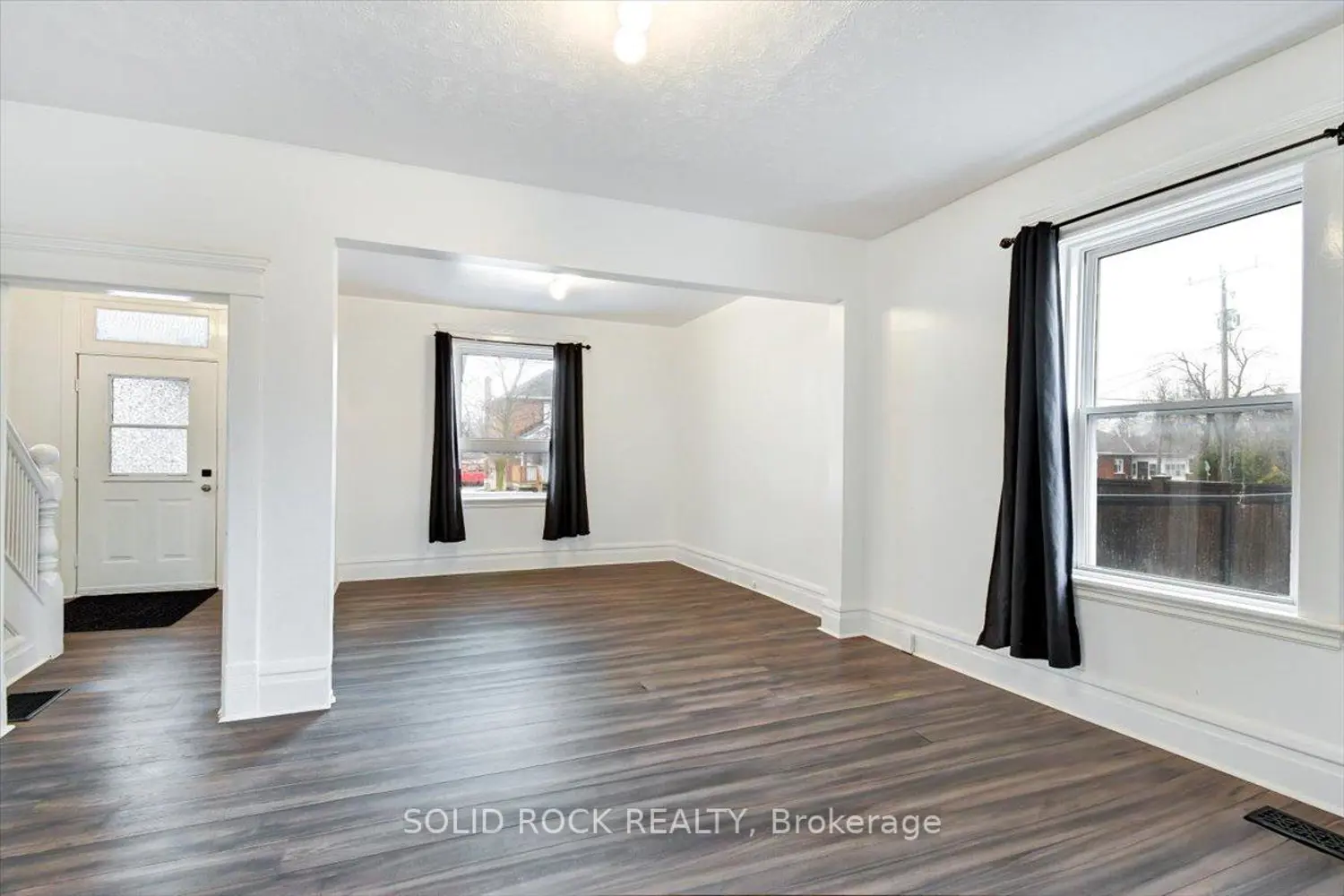 513 Romaine Street photo 4