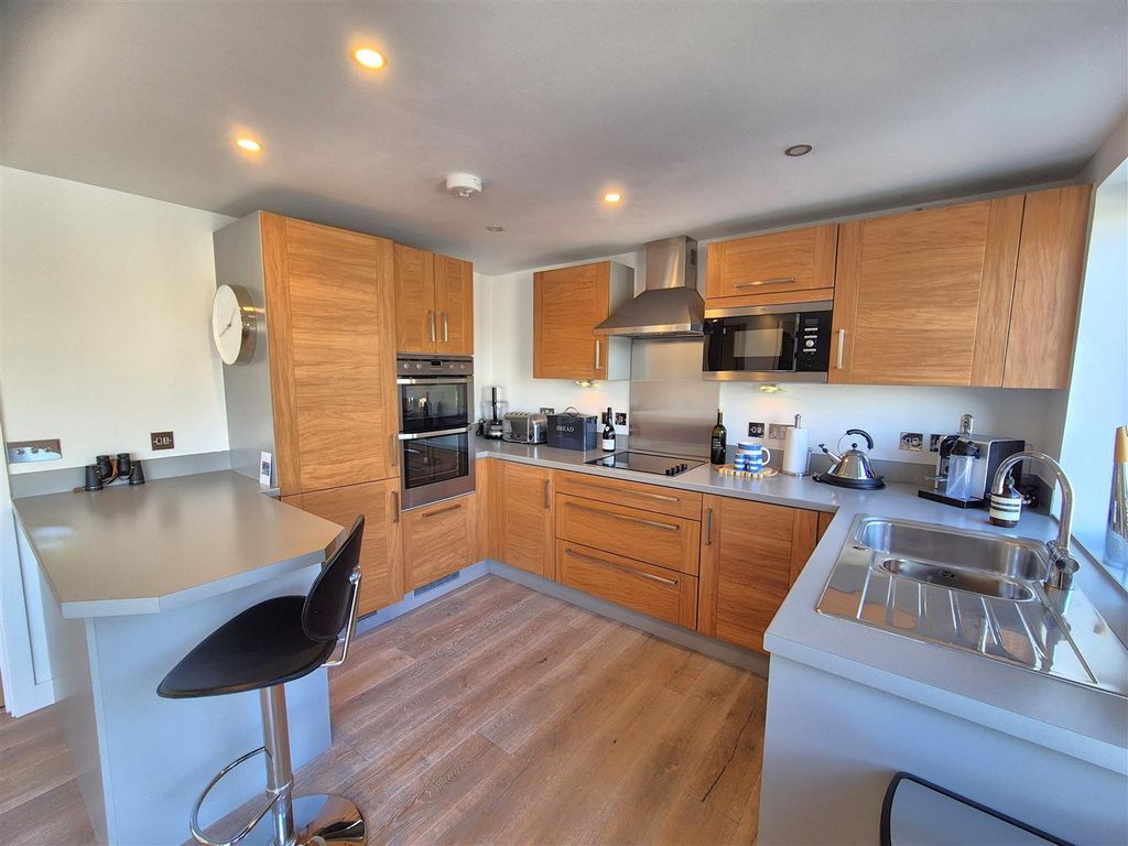 Additional image 4 of 3 bed flat for saleStation Road, Fowey PL23