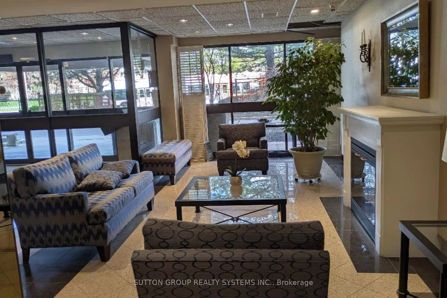 1300 Mississauga Valley Boulevard 504 photo 2
