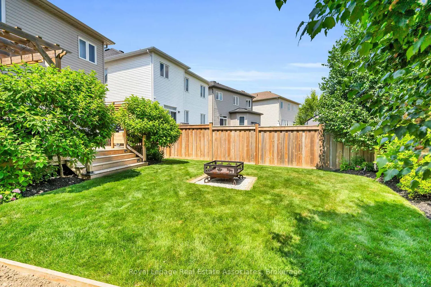 Additional image 17 of 704 Cook Crescent
